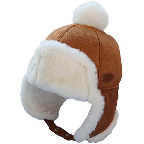 Sturdy designed fluffy pom-pom trapper on the top