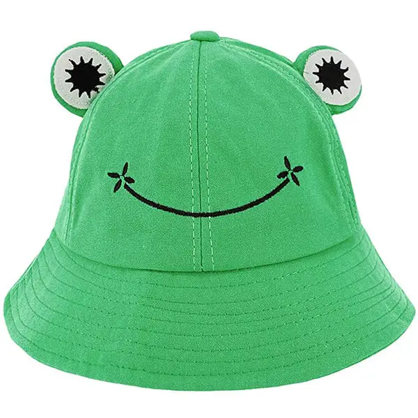 Green frog design bucket hat