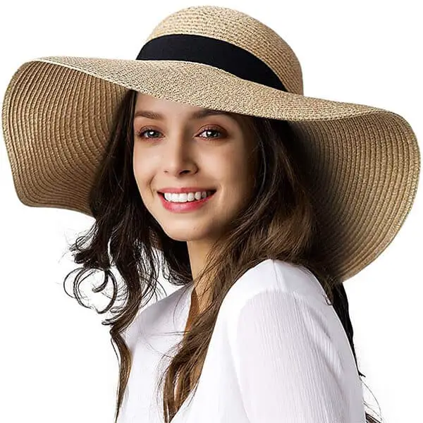 Floppy sun hat with a bowknot