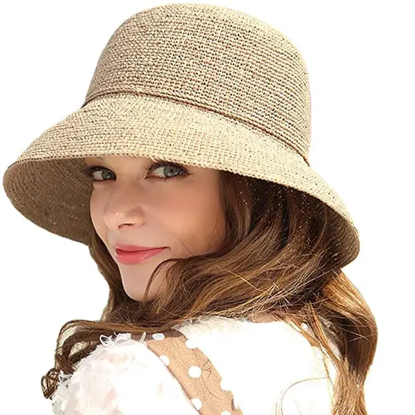 Hand-woven beach straw hat