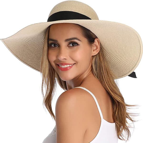 Big floppy packable straw hat